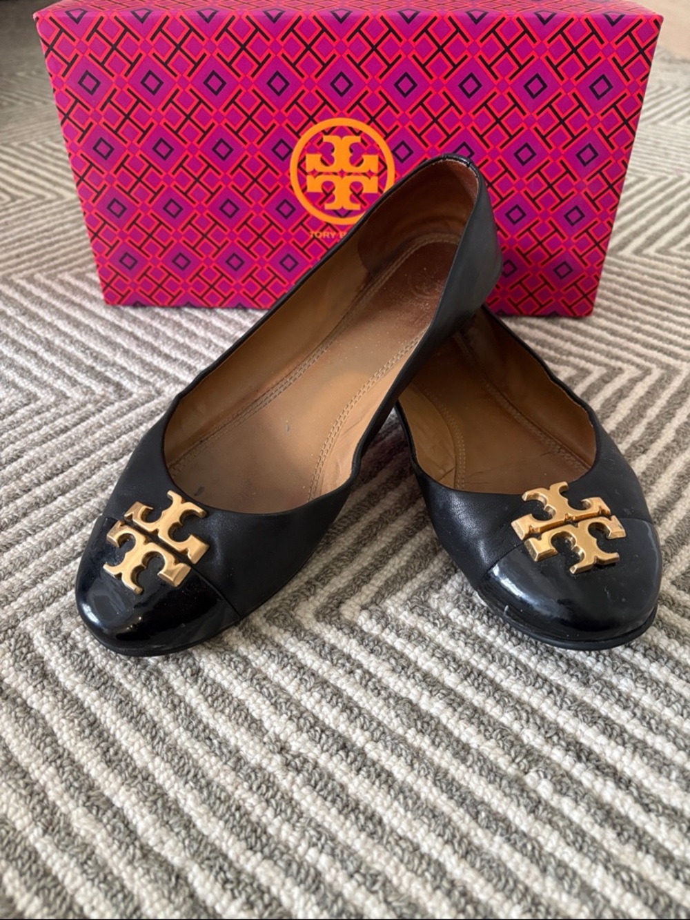 Tory Burch Black Leather Ballet Flats with Gold Logo Cap